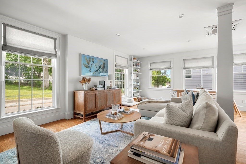 11 Wenlock Road Boston, MA 02122 - Photo 5 of 24 Gallery Image 5