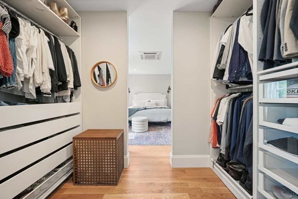 11 Wenlock Road Boston, MA 02122 - Photo 8 of 24 Gallery Image 8