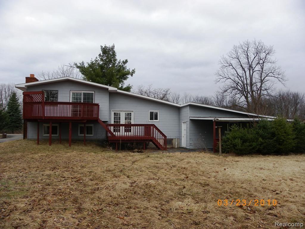 490 North Tipsico Lake Road Highland, MI 48357 - Photo 7 of 17 IMGP9288