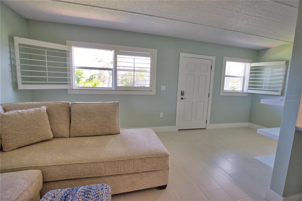 902 Gibbs Road, Unit 184 Venice, FL 34285 - Photo 6 of 49