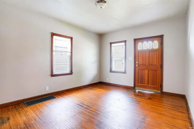 $94,900 | 1225 South Harlan Avenue, Evansville, IN 47714