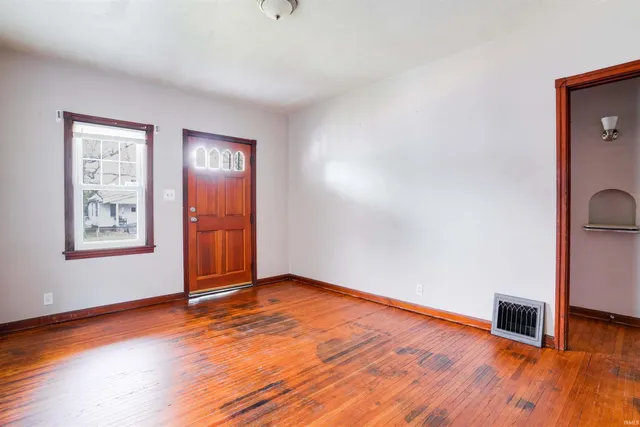 $94,900 | 1225 South Harlan Avenue, Evansville, IN 47714