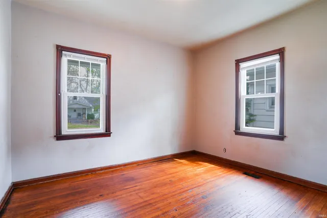 $94,900 | 1225 South Harlan Avenue, Evansville, IN 47714