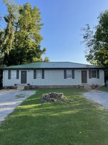 $1,250 | 220 East Spring Street, Unit A, Lebanon, TN 37087