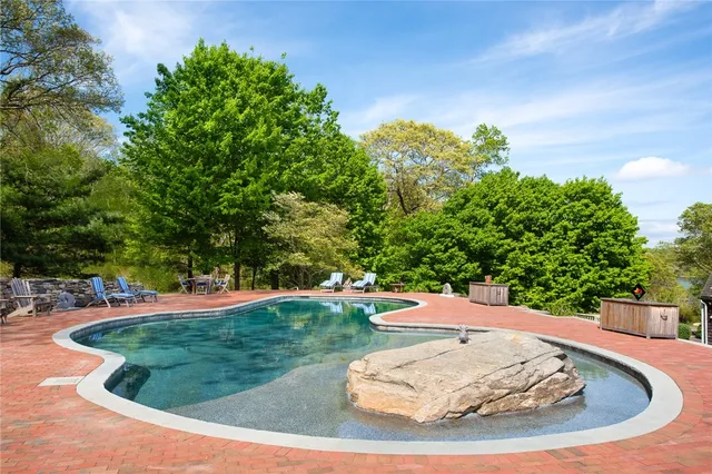 $10,000,000 | 2424 Tower Hill Road, North Kingstown, RI 02874