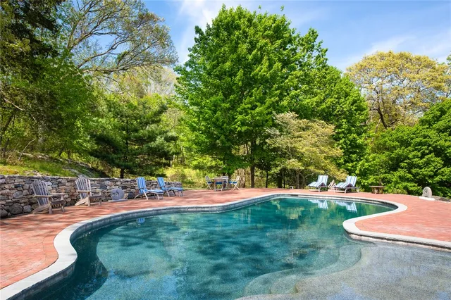 $10,000,000 | 2424 Tower Hill Road, North Kingstown, RI 02874