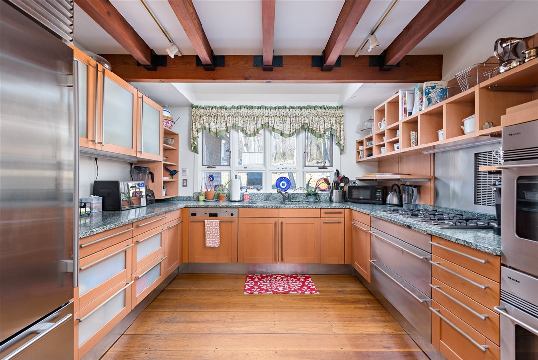 2424 Tower Hill Road North Kingstown, RI 02874 - Photo 6 of 47