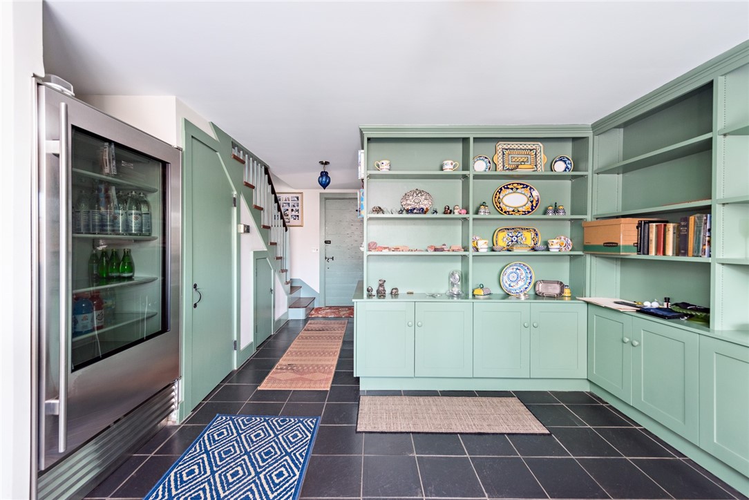 2424 Tower Hill Road North Kingstown, RI 02874 - Photo 9 of 47