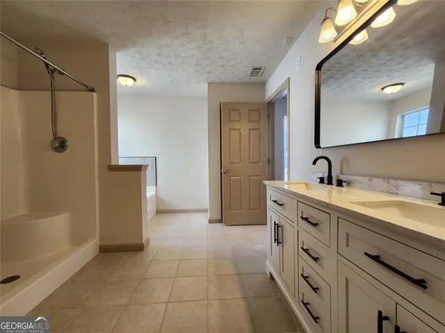 $1,990 | 424 Village Bluff Drive, Lawrenceville, GA 30046