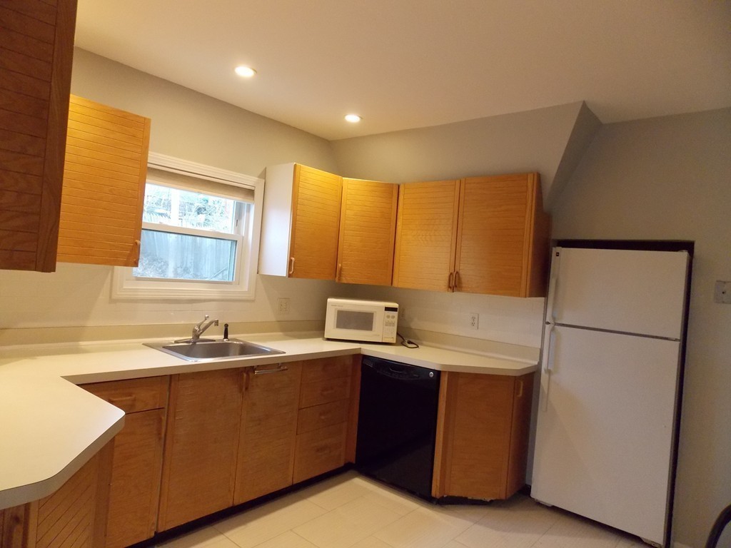 9 Leamington Road, Unit 3 Boston, MA 02135 - Photo 4 of 13 Gallery Image 4