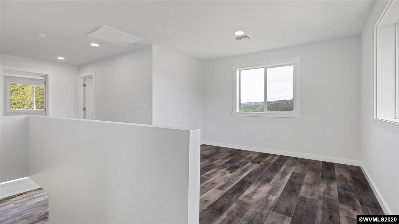 6301 Lakepointe Street Foster, OR 97345 - Photo 20 of 32