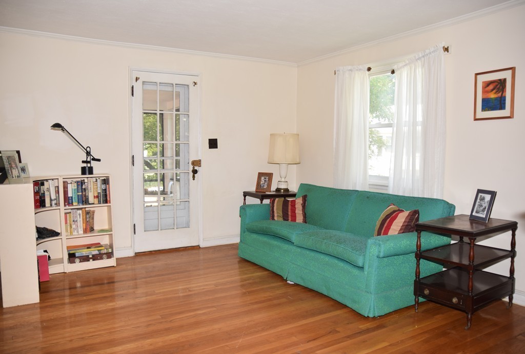 8 Myopia Road Boston, MA 02136 - Photo 3 of 14