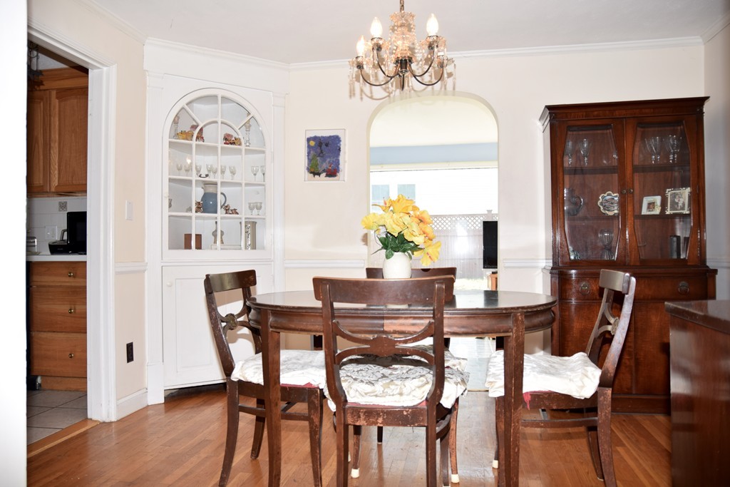 8 Myopia Road Boston, MA 02136 - Photo 4 of 14
