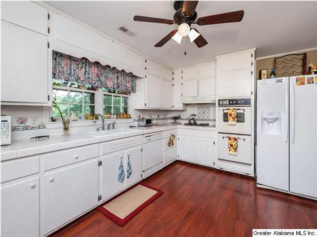 2236 Deerwood Road Birmingham, AL 35216 - Photo 7 of 30