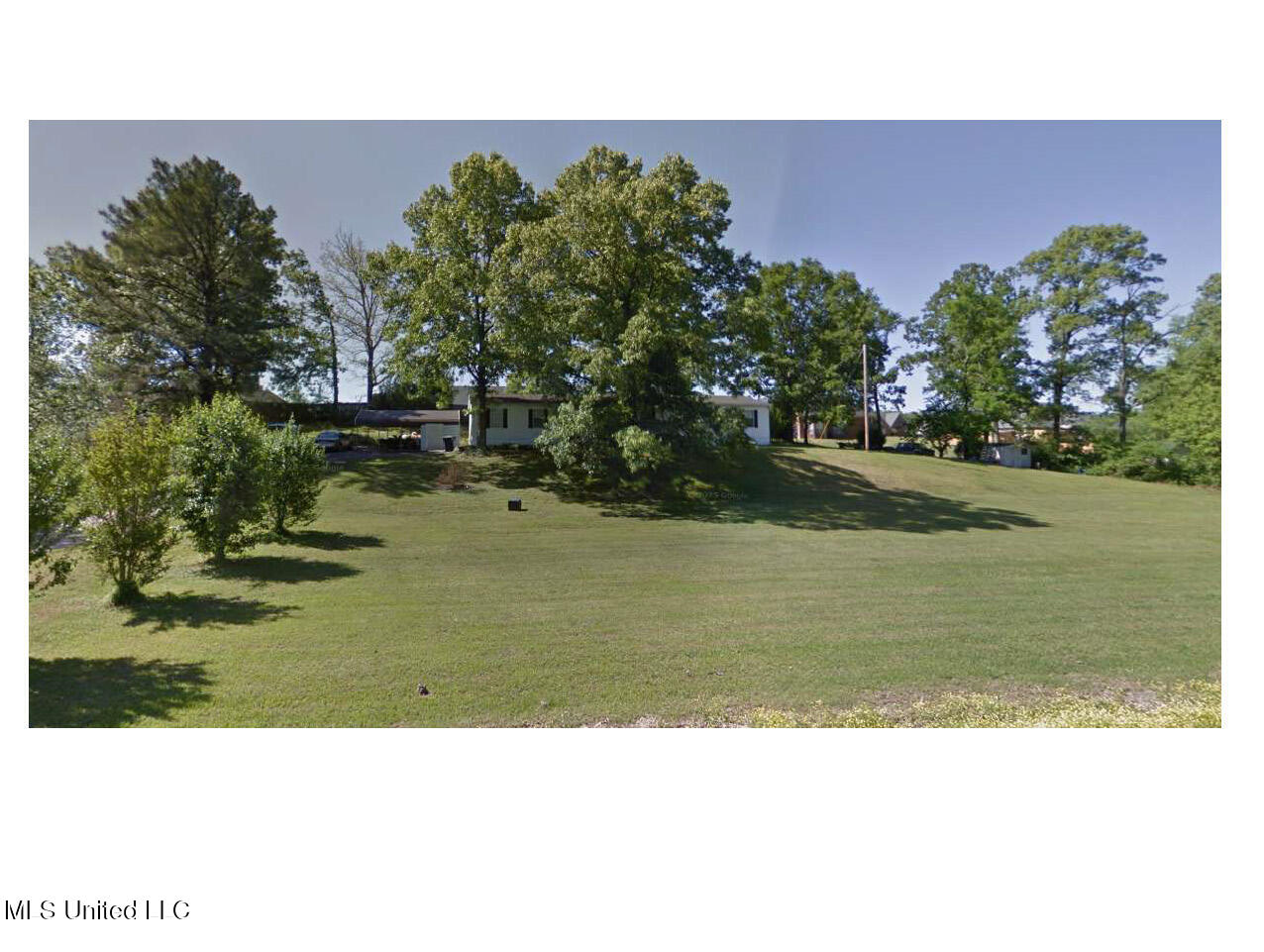 2041 King Road Southaven, MS 38672 - Photo 1 of 22 Front