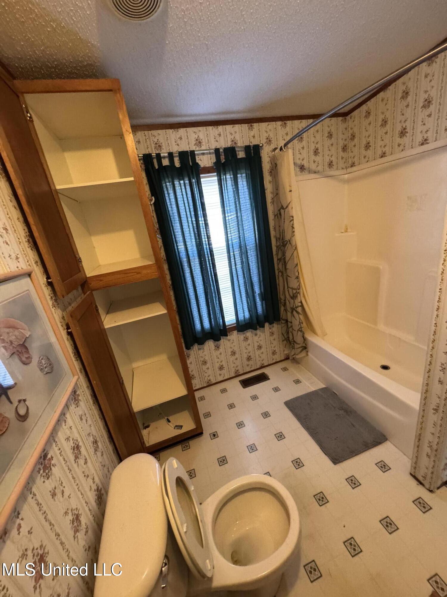 2041 King Road Southaven, MS 38672 - Photo 19 of 22 IMG_4258