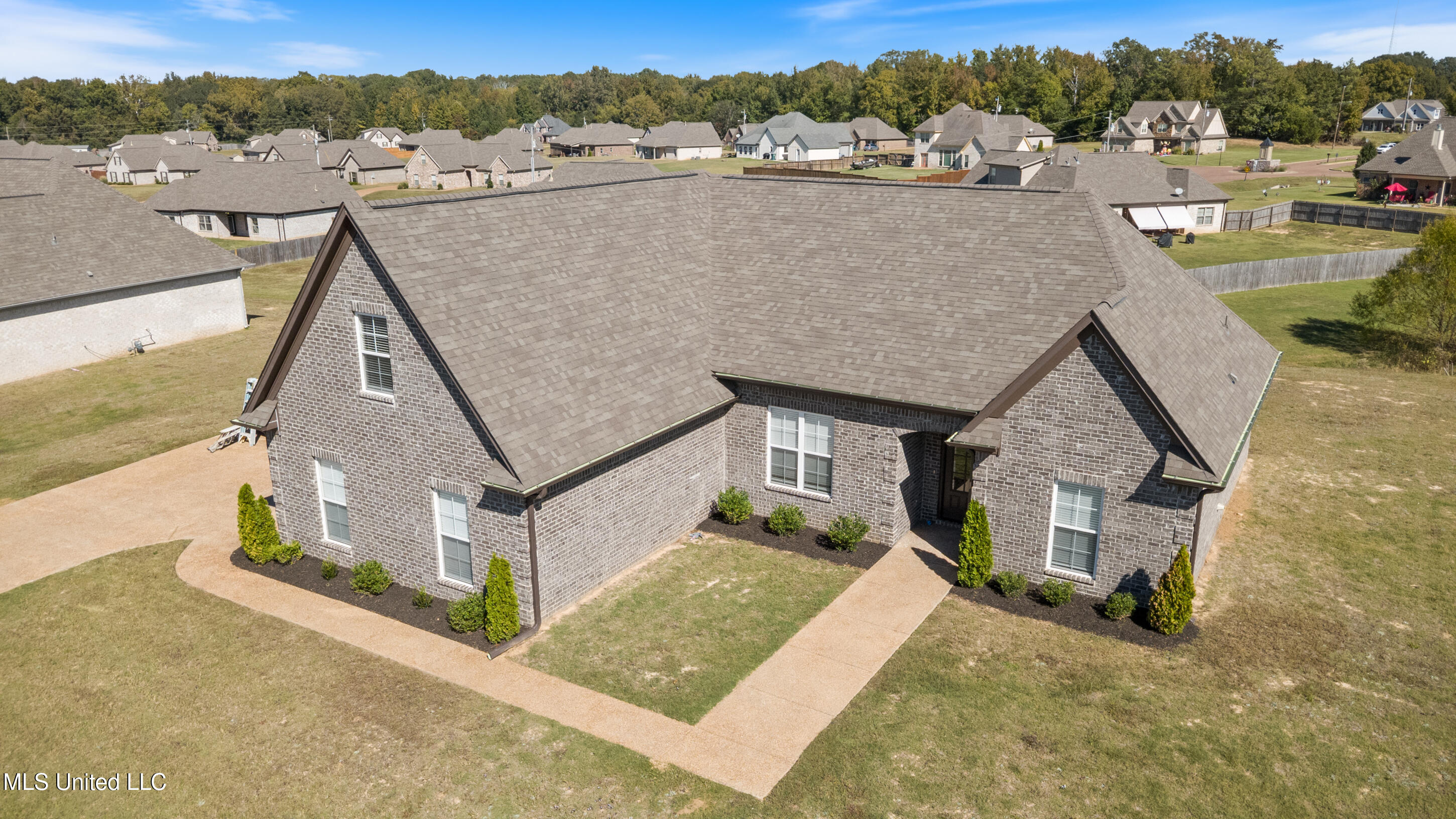 116 Honor Cove Senatobia, MS 38668 - Photo 29 of 31 29_dji_0032