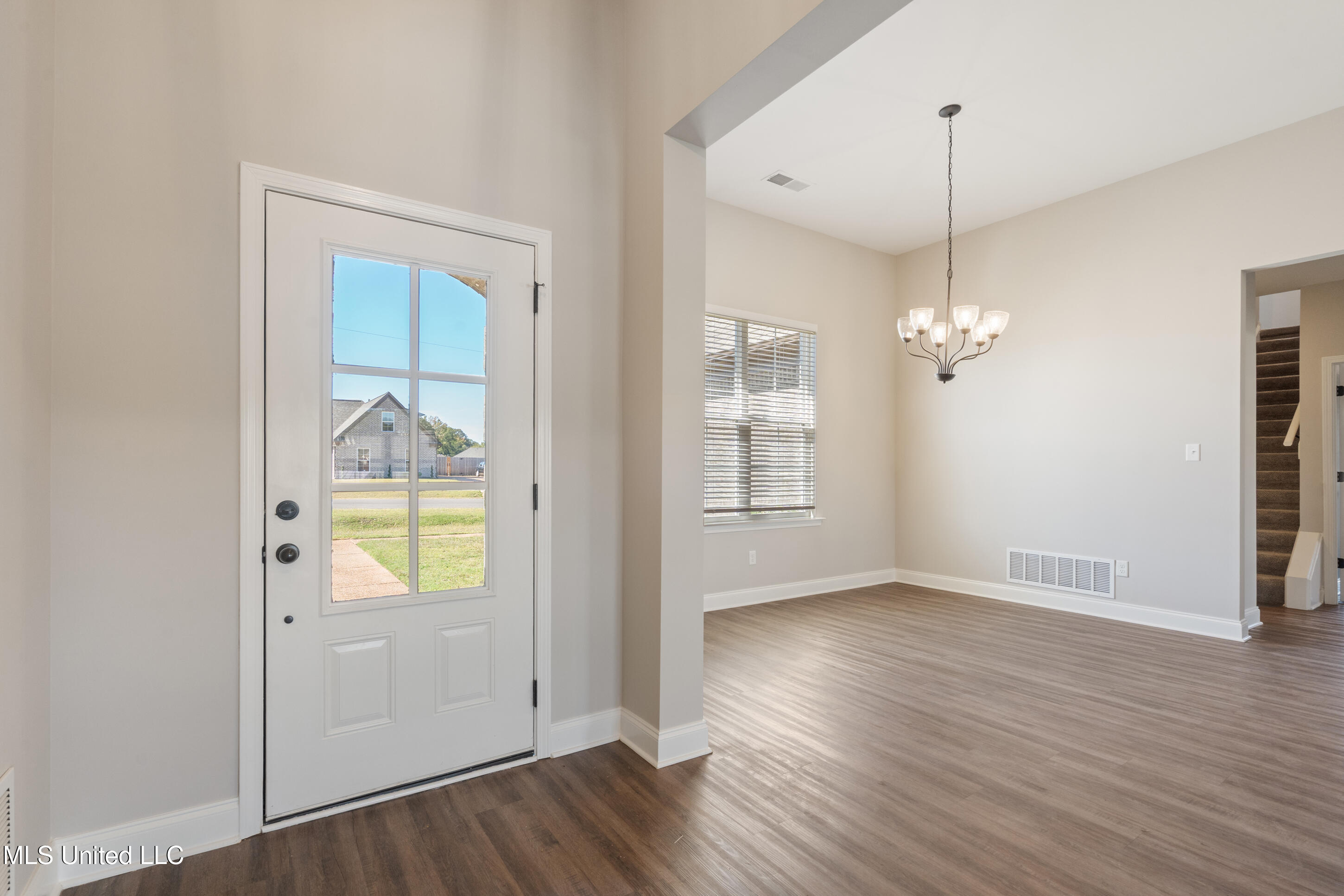 116 Honor Cove Senatobia, MS 38668 - Photo 4 of 31 4__dsc5522