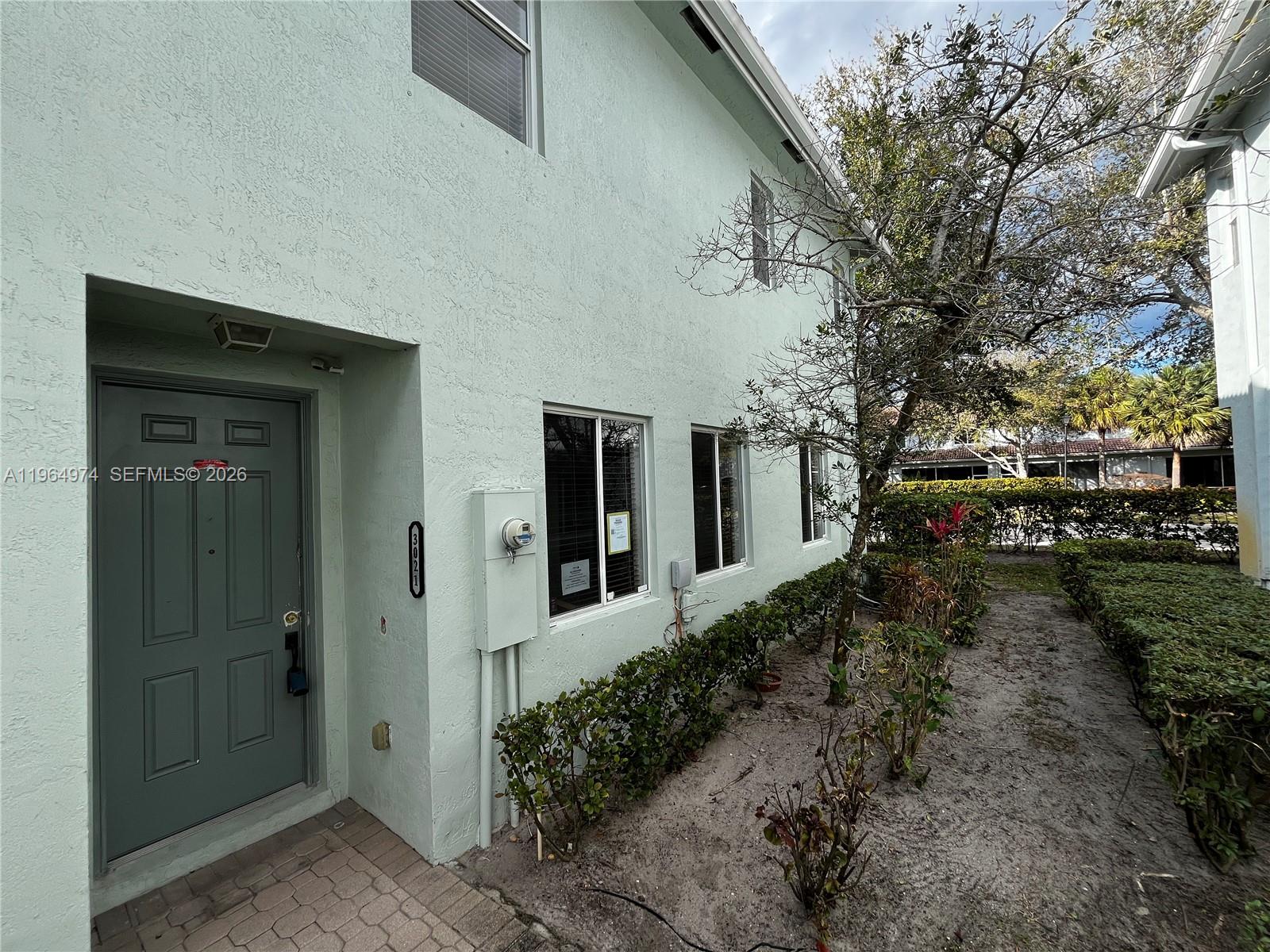 3021 Laurel Ridge Circle Riviera Beach, FL 33404 - Photo 9 of 34 Photo 9