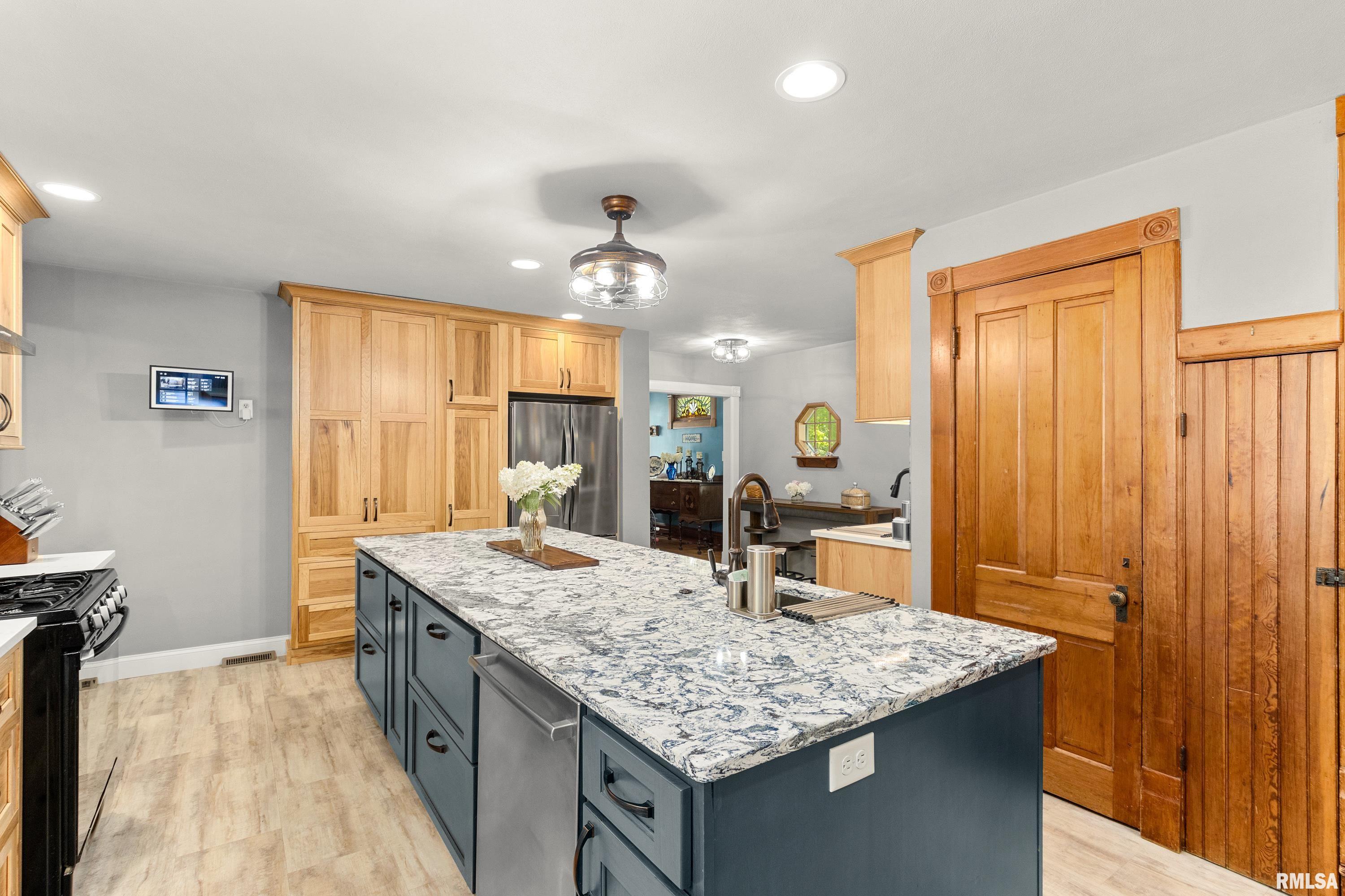 211 West 3rd Street Delavan, IL 61734 - Photo 37 of 61