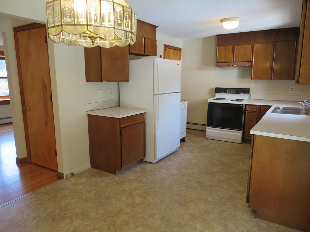 76 Loudville Road Easthampton, MA 01027 - Photo 5 of 14 Gallery Image 5