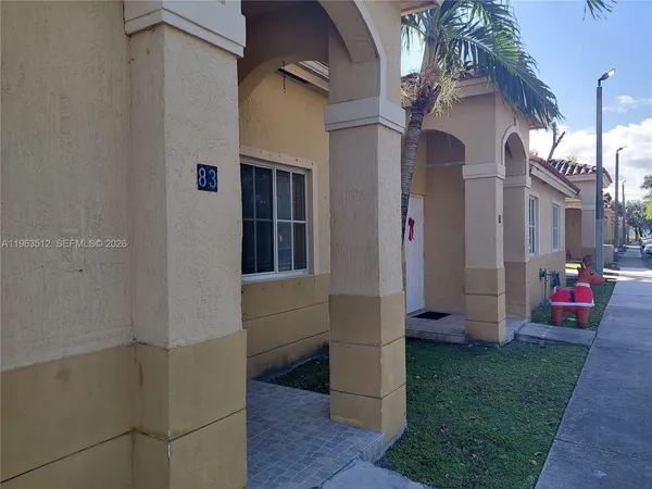 $1,925 | 83 Northeast 13th Street, Unit 15, Homestead, FL 33030