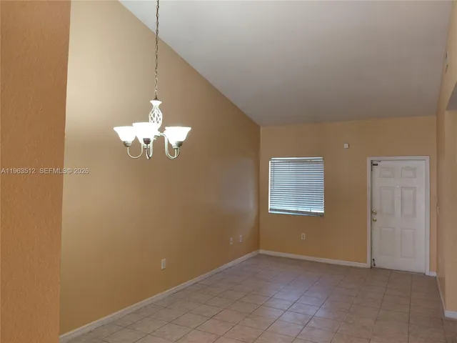 $1,925 | 83 Northeast 13th Street, Unit 15, Homestead, FL 33030