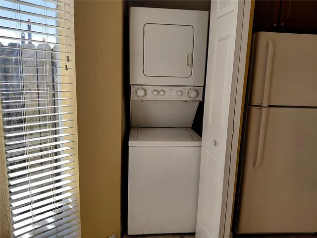 $1,925 | 83 Northeast 13th Street, Unit 15, Homestead, FL 33030