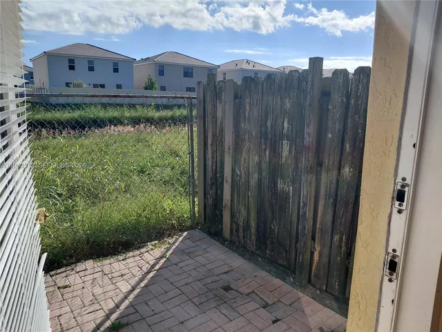 $1,925 | 83 Northeast 13th Street, Unit 15, Homestead, FL 33030