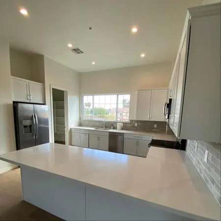 $2,950 | 4438 North 27th Street, Unit 13, Phoenix, AZ 85016
