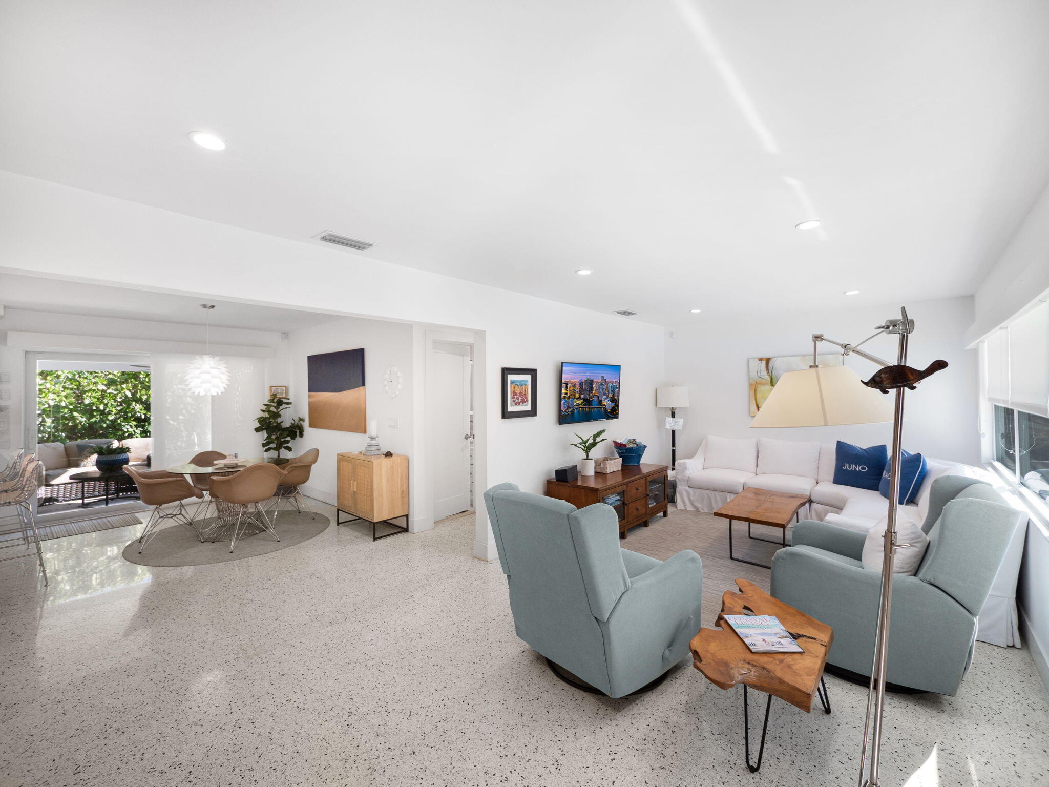 471 Mars Way Juno Beach, FL 33408 - Photo 13 of 29 a living room with furniture and a couch