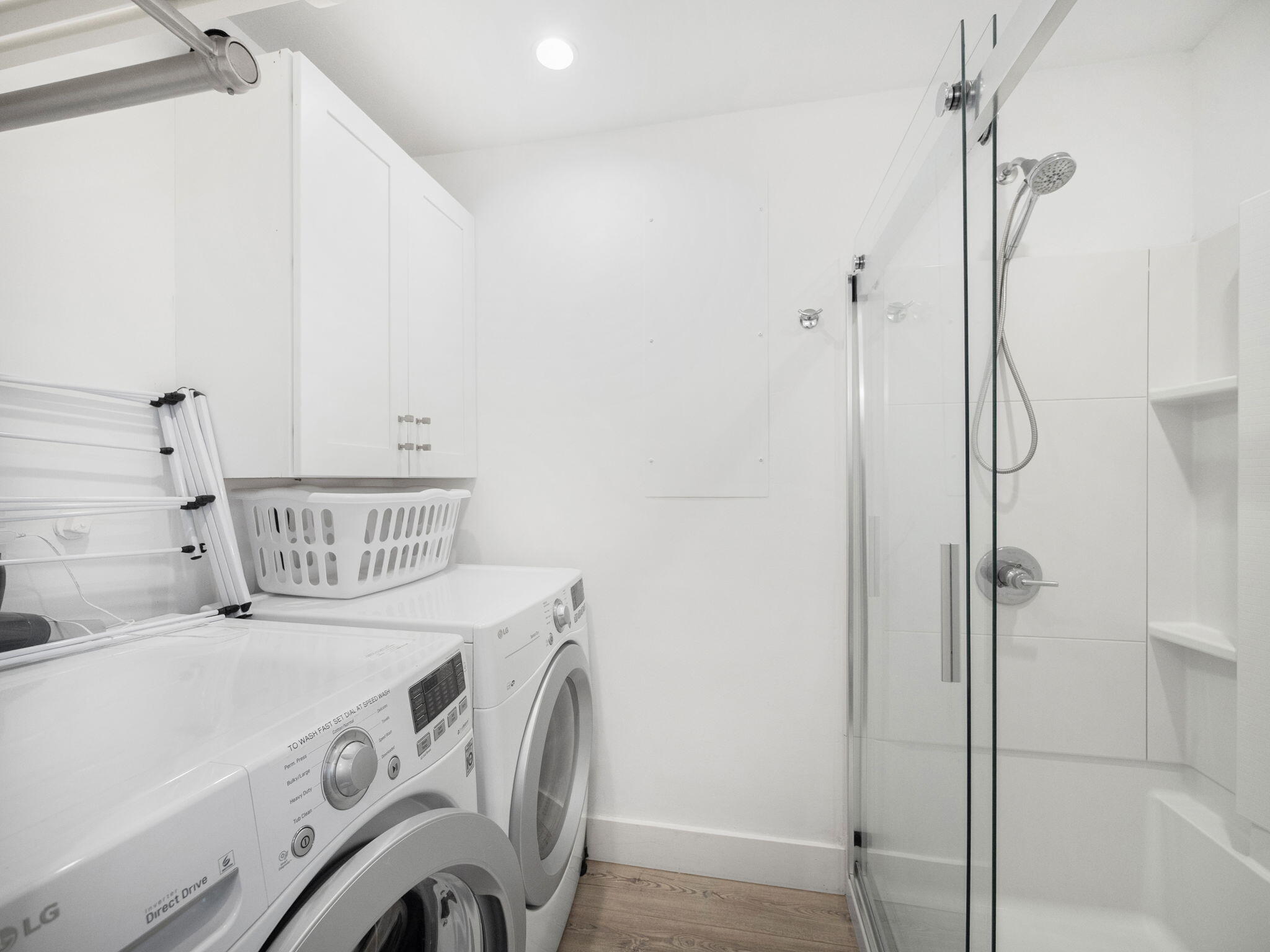 471 Mars Way Juno Beach, FL 33408 - Photo 23 of 29 a utility room with dryer and washer