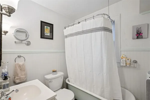 $325,000 | 250 Orange Place, Maitland, FL 32751