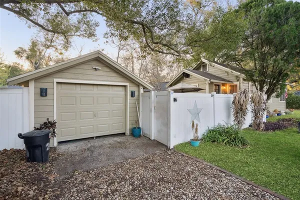 $325,000 | 250 Orange Place, Maitland, FL 32751