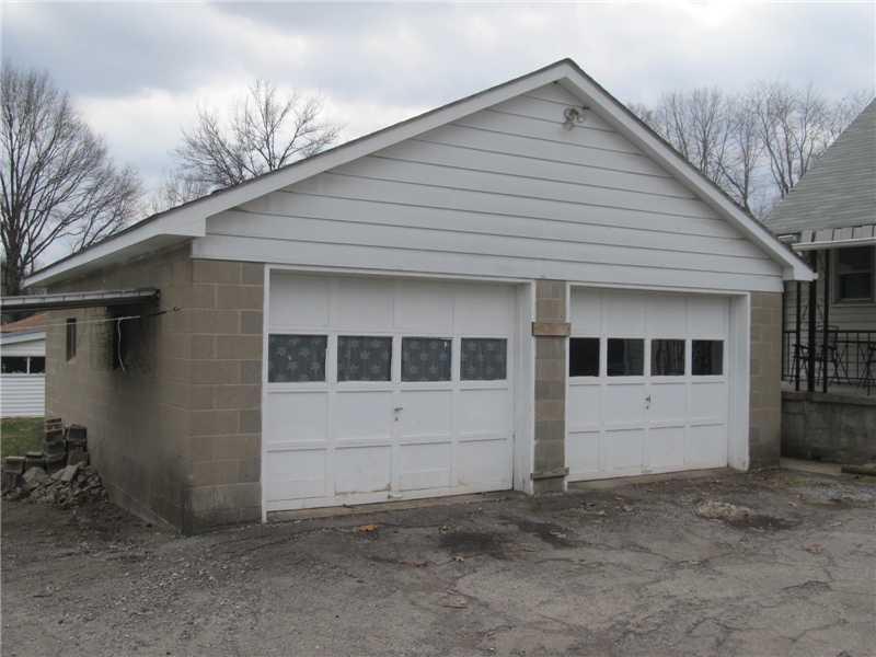 176 North Duffy Road Butler, PA 16001 - Photo 14 of 22 Parking Lot/Garage.