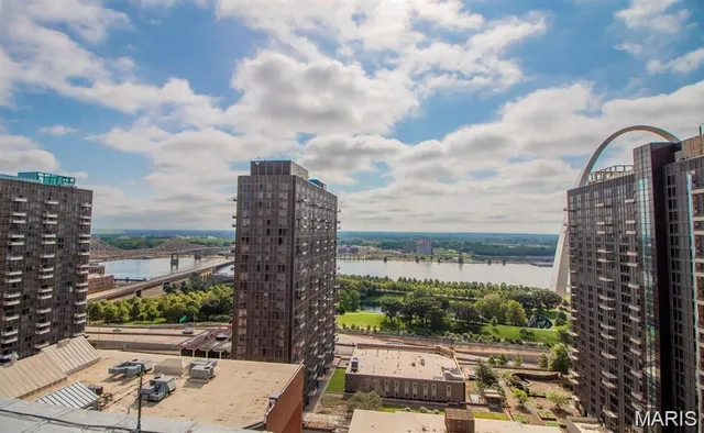 $150,000 | 314 North Broadway, Unit 1405, St. Louis, MO 63102