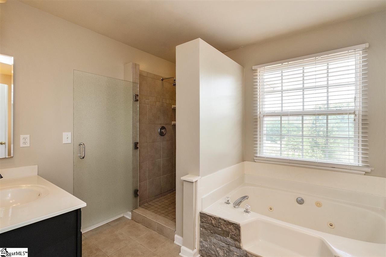 229 Ridge Bay Court Greenville, SC 29611 - Photo 14 of 28 Gallery Image 14