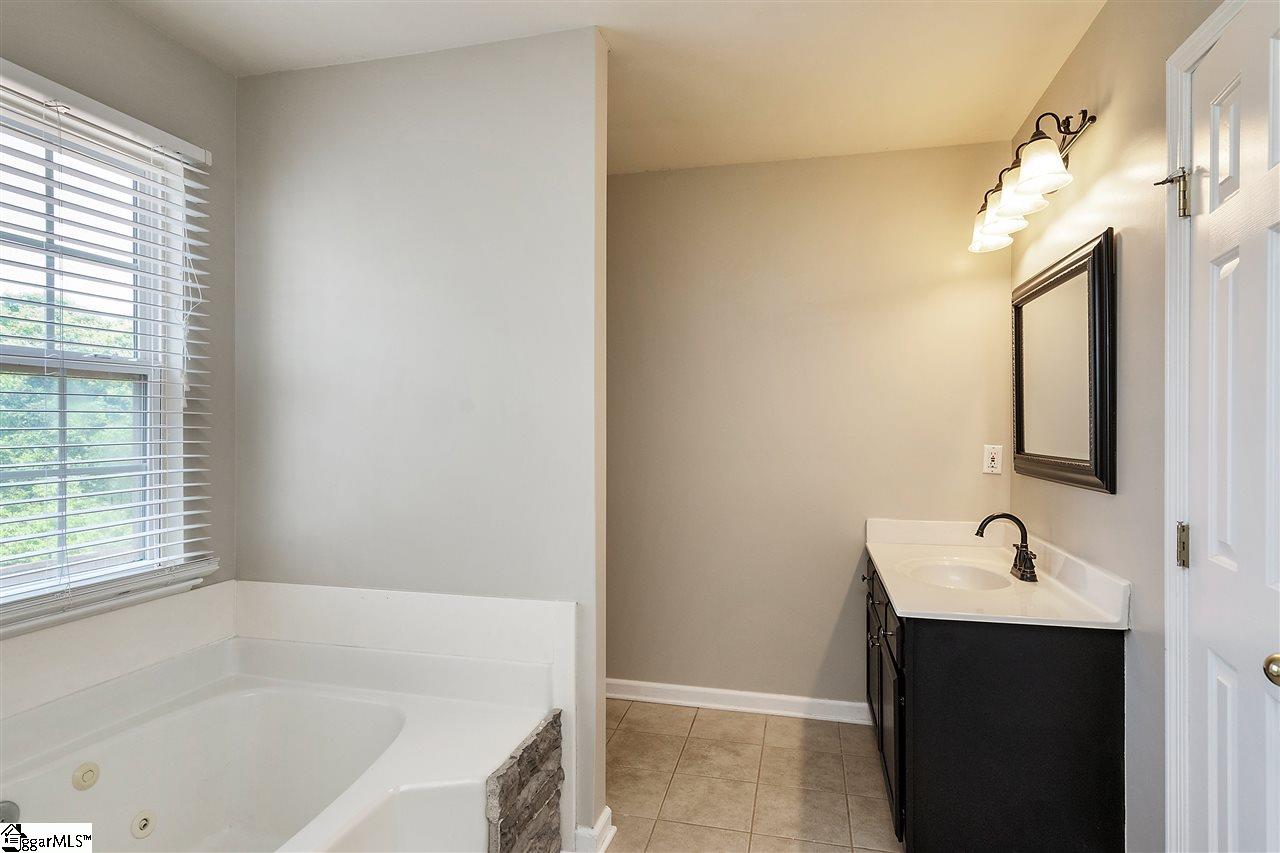 229 Ridge Bay Court Greenville, SC 29611 - Photo 15 of 28 Gallery Image 15