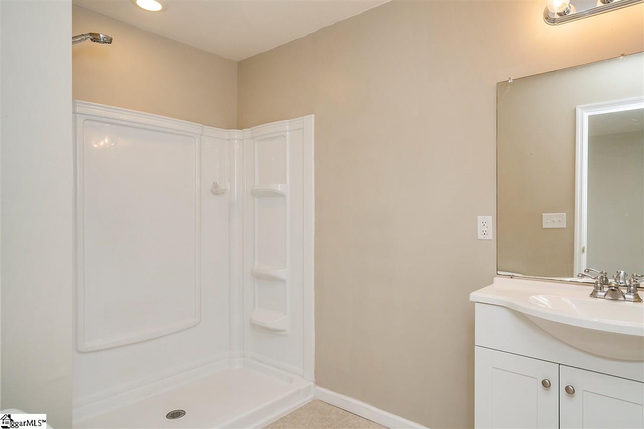 229 Ridge Bay Court Greenville, SC 29611 - Photo 22 of 28 Gallery Image 22