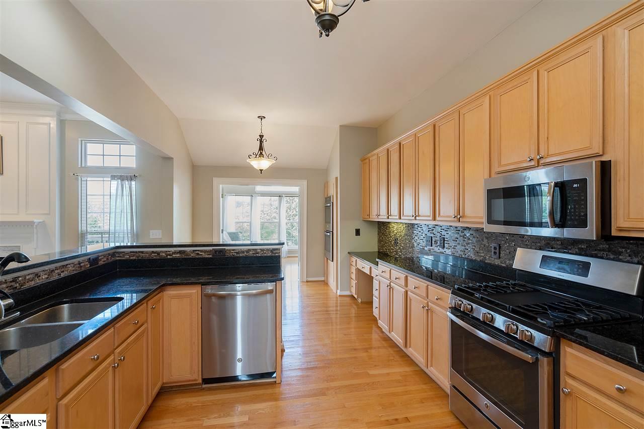229 Ridge Bay Court Greenville, SC 29611 - Photo 9 of 28 Gallery Image 9