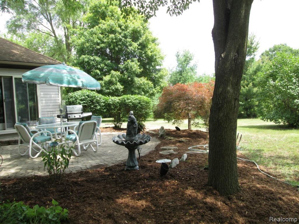 33263 King Road New Boston, MI 48164 - Photo 6 of 23 king 017.jpg