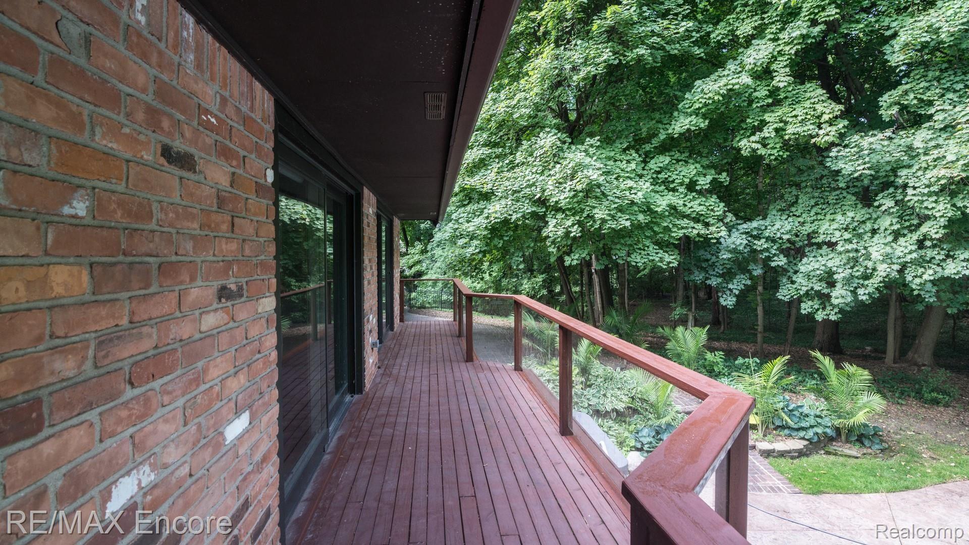 1177 Burnham Road Bloomfield Hills, MI 48304 - Photo 63 of 75 009_10.jpg