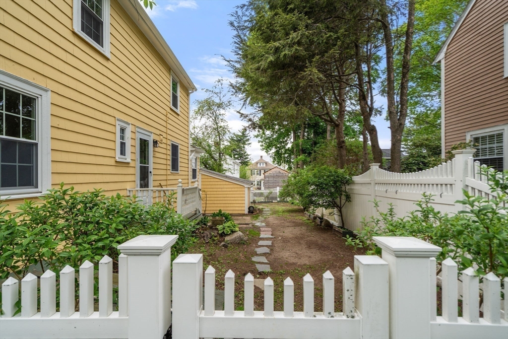 10 Magnolia Road Milton, MA 02186 - Photo 20 of 21