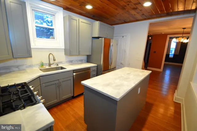 $285,000 | 101 West Union Street, Burlington, NJ 08016