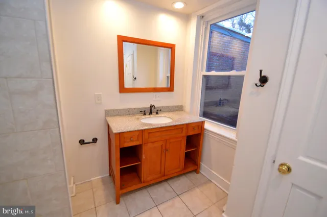 $285,000 | 101 West Union Street, Burlington, NJ 08016