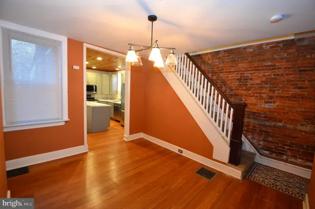 $285,000 | 101 West Union Street, Burlington, NJ 08016