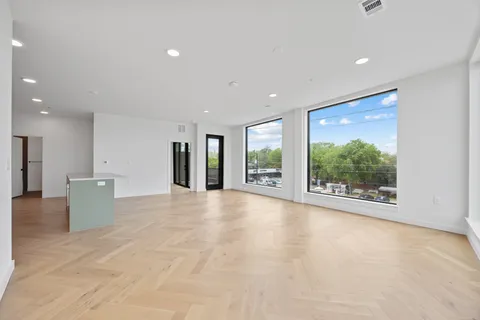 $819,000 | 2209 South 1st Street, Unit 310, Austin, TX 78704