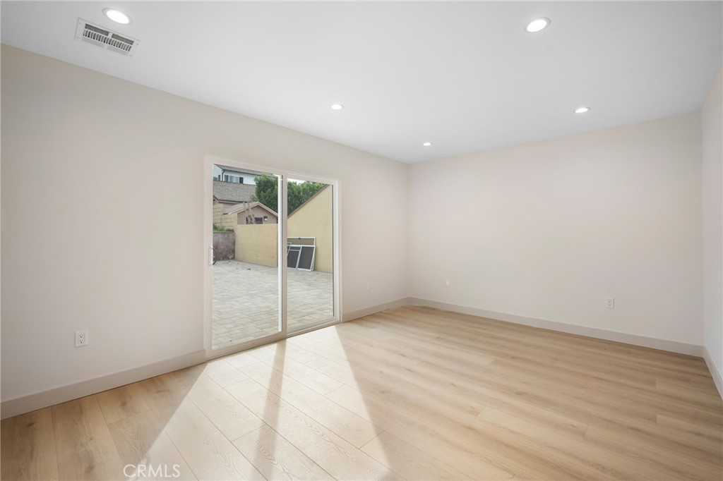 918 University Burbank, CA 91504 - Photo 15 of 30 a view of empty room