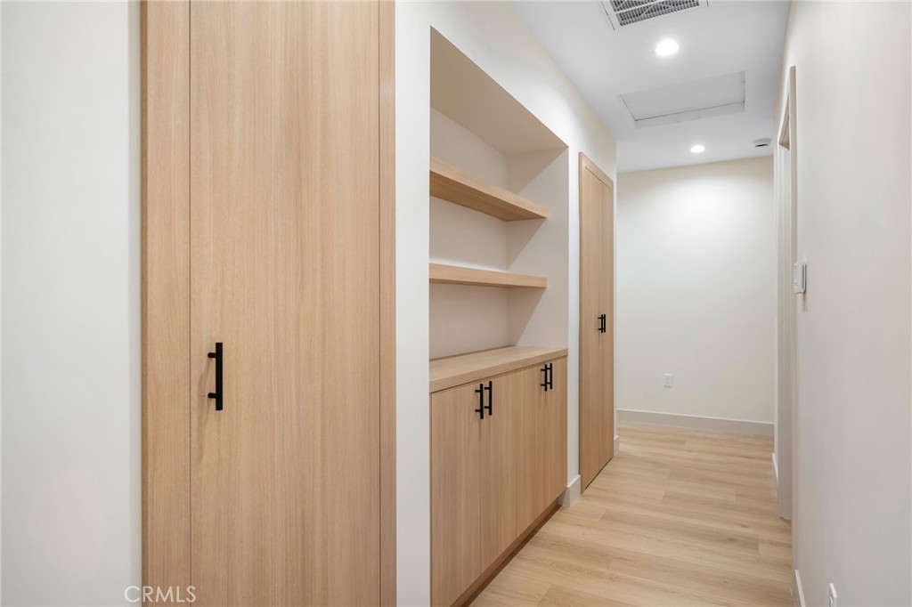 918 University Burbank, CA 91504 - Photo 26 of 30 a view of a hallway with wooden floor
