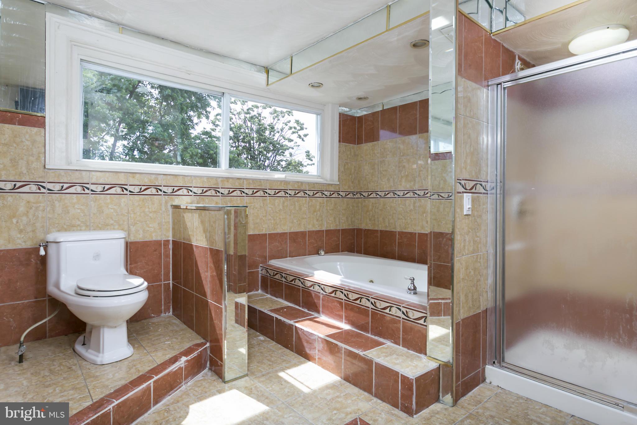 3510 Edgewood Road Baltimore, MD 21215 - Photo 14 of 20 Bath (Master)